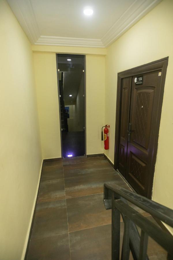 Washington Court Furnished Apartments Kwashieman Esterno foto