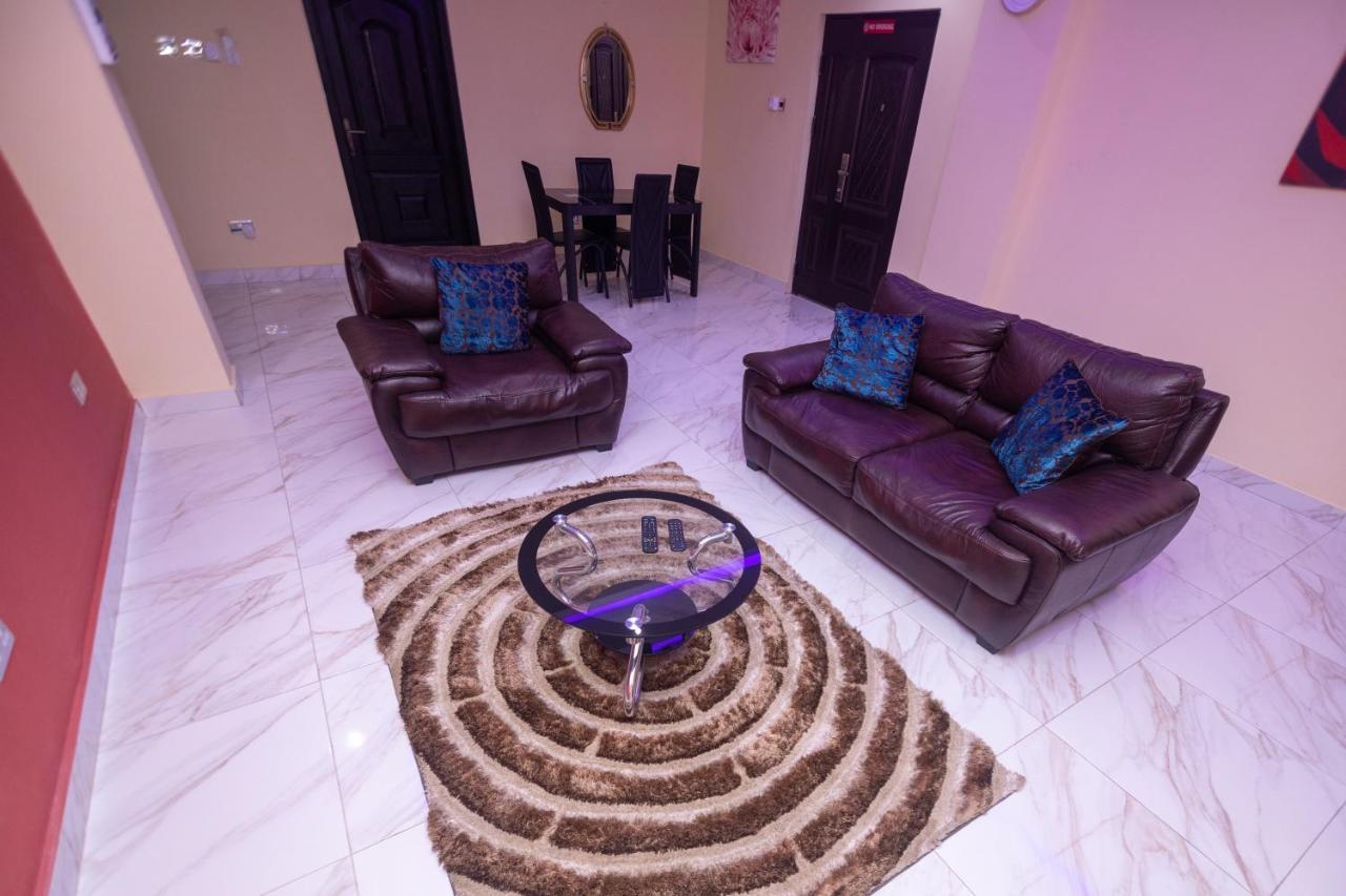 Washington Court Furnished Apartments Kwashieman Esterno foto
